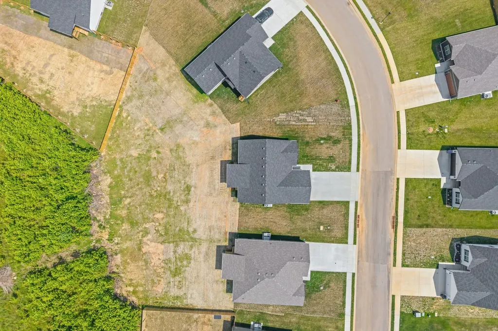 608 Liberty Park Clarksville TN 37042
