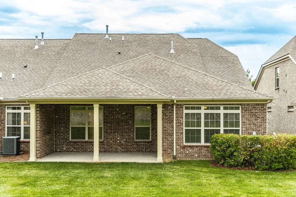 2120 Sullivan Street Gallatin TN 37066