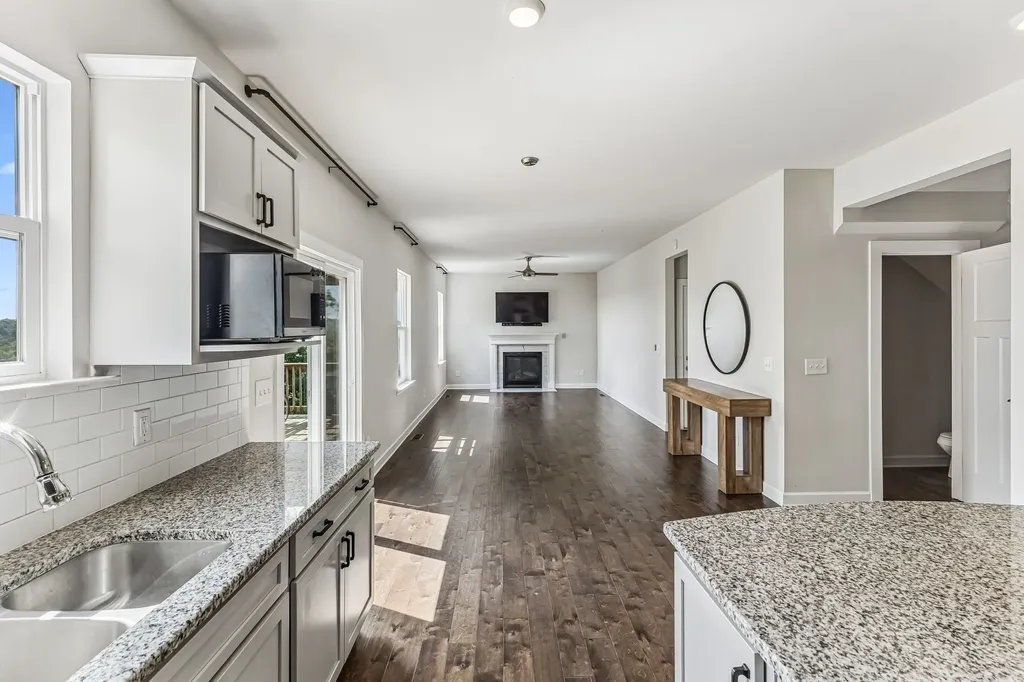 8052 Brockman Lane Nashville TN 37211