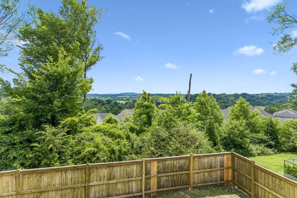 8052 Brockman Lane Nashville TN 37211