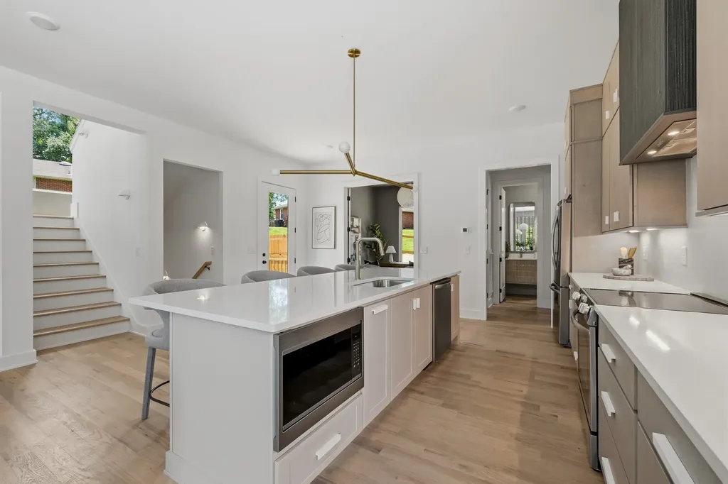 1802 Hayden Drive Nashville TN 37216