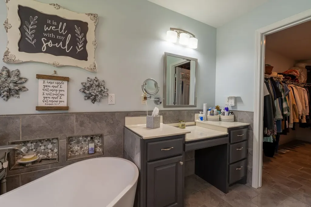 153 Center Point Drive Summertown TN 38483