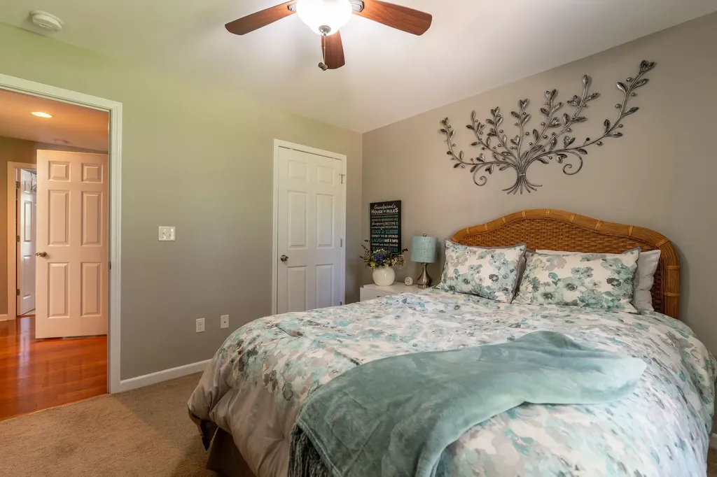 153 Center Point Drive Summertown TN 38483