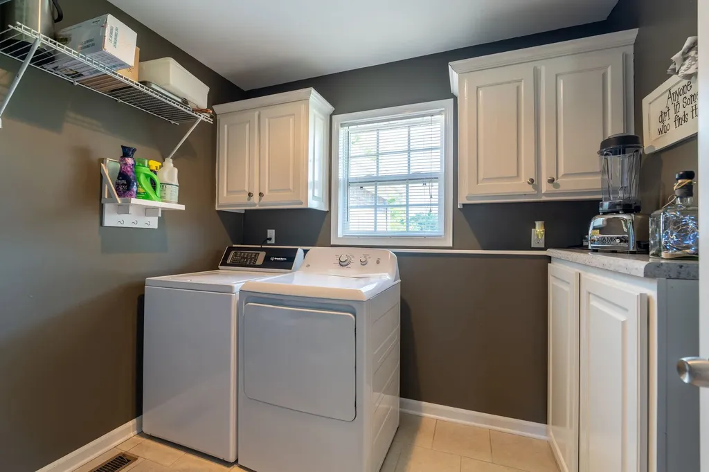 153 Center Point Drive Summertown TN 38483