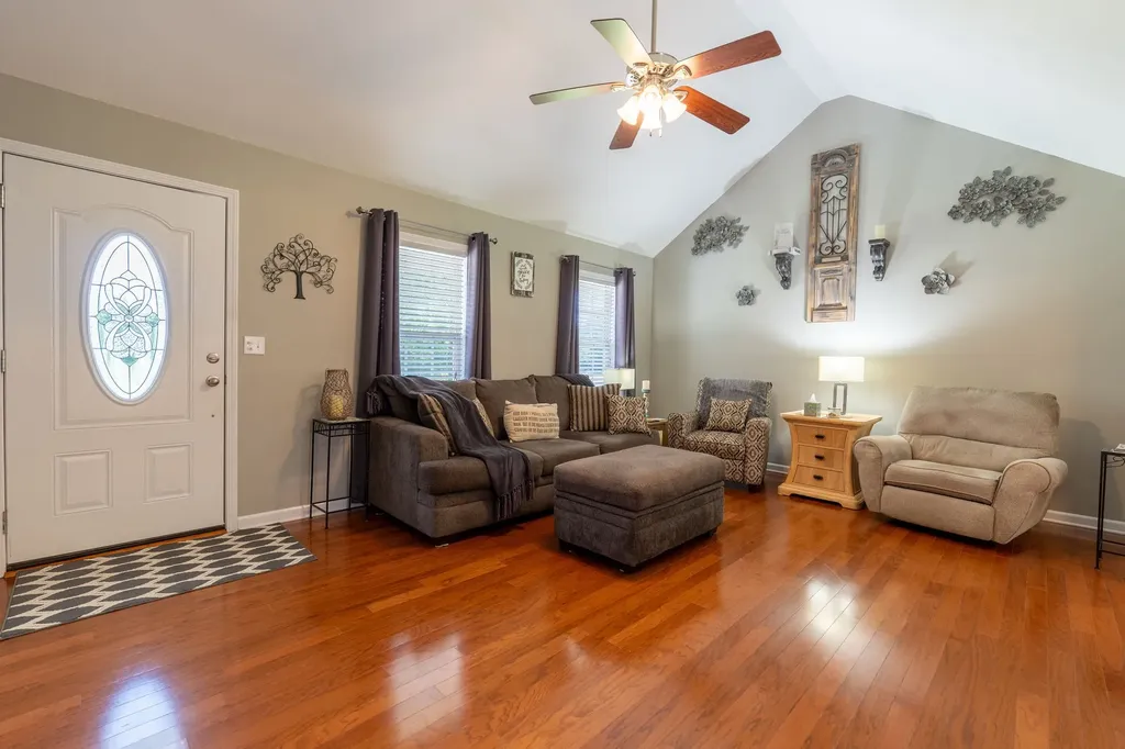 153 Center Point Drive Summertown TN 38483