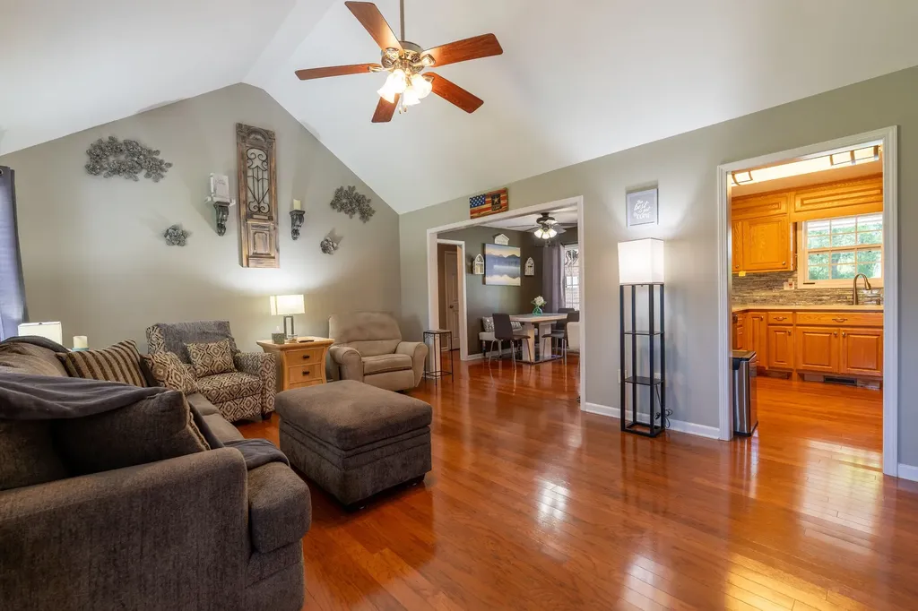 153 Center Point Drive Summertown TN 38483