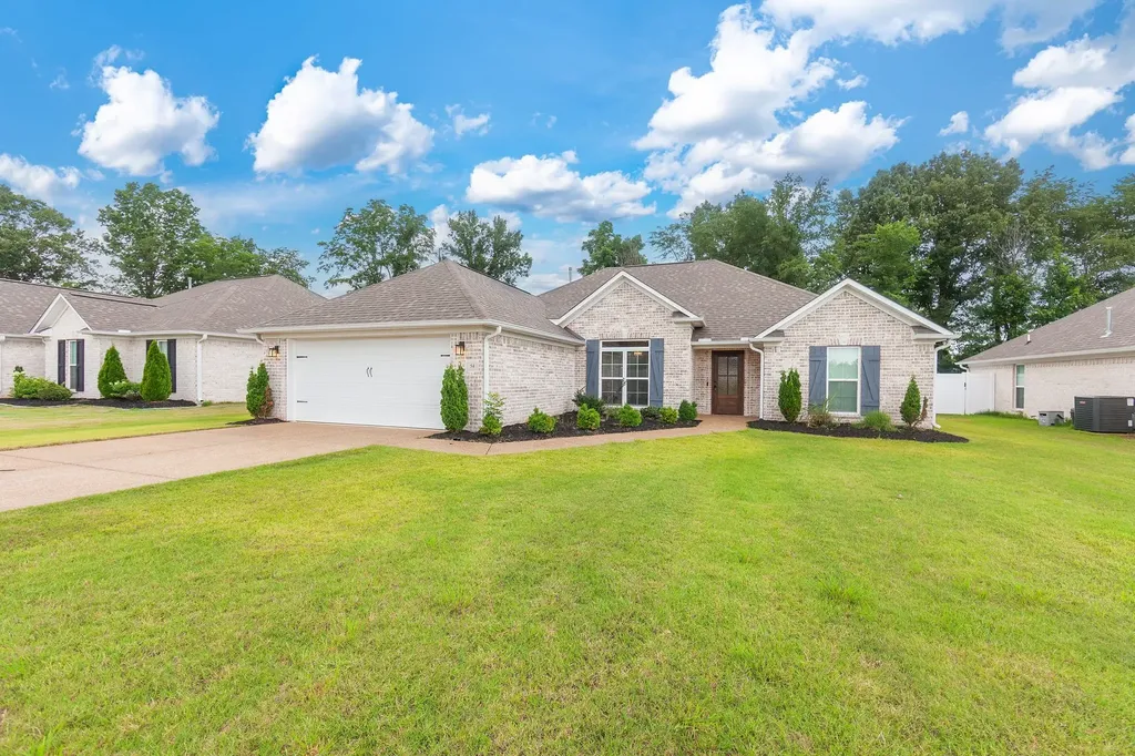 54 Golden Brooke Drive Jackson TN 38305