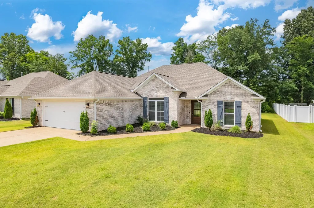 54 Golden Brooke Drive Jackson TN 38305
