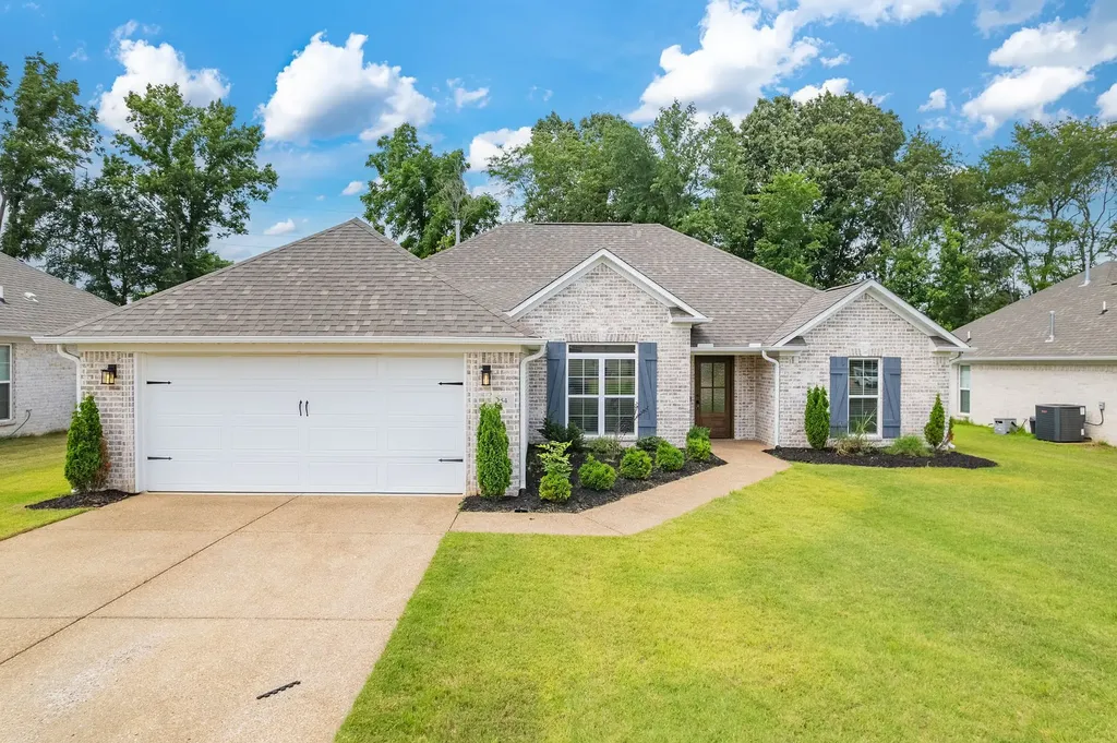 54 Golden Brooke Drive Jackson TN 38305