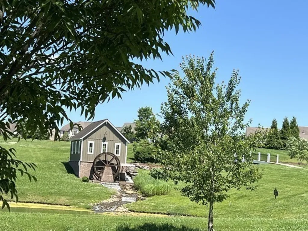 1033 Harvest Acres Hendersonville TN 37075