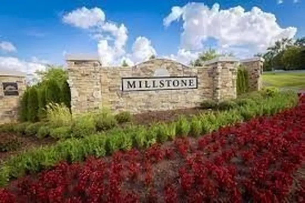 1033 Harvest Acres Hendersonville TN 37075