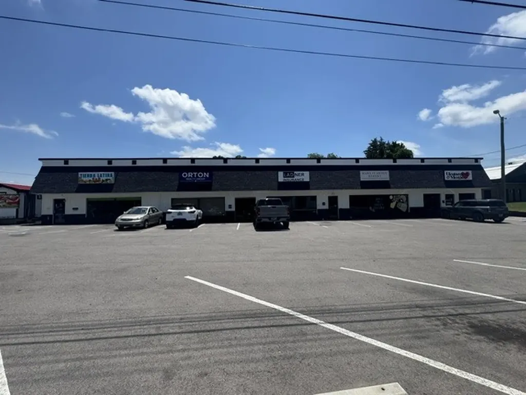 407 W Gaines Street Lawrenceburg TN 38464