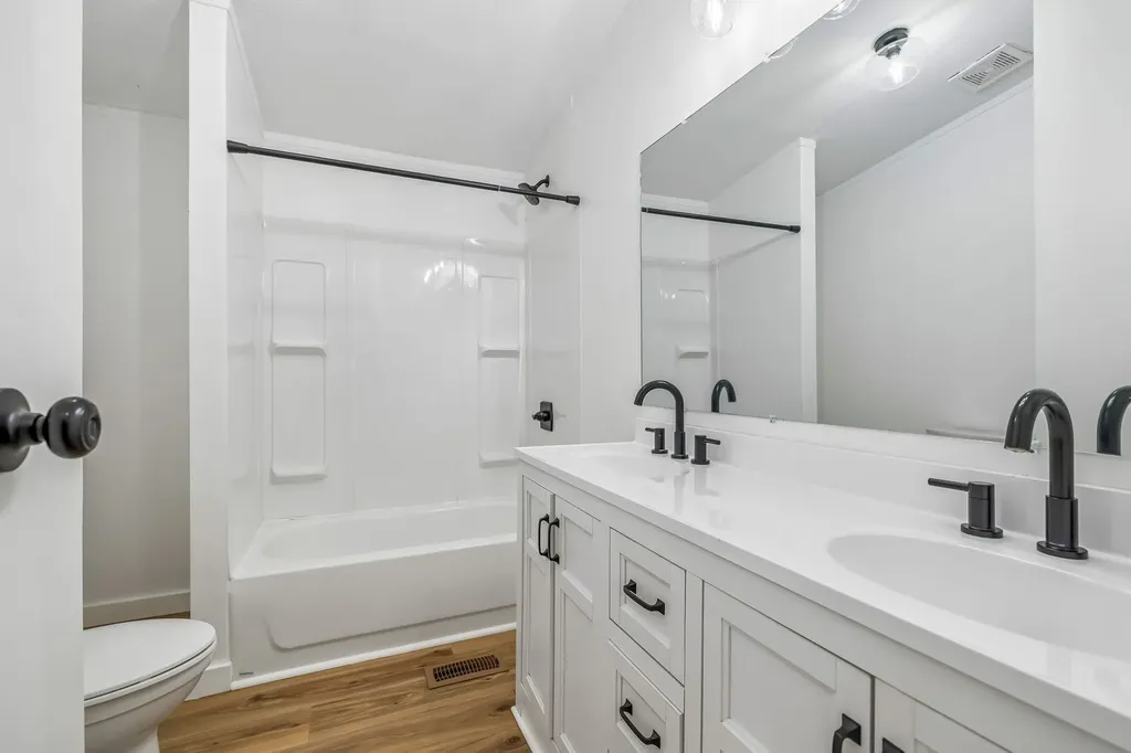 4407 S Mount Juliet Road Hermitage TN 37076