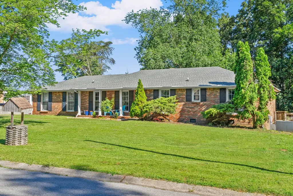 1534 Armistead Drive Clarksville TN 37042