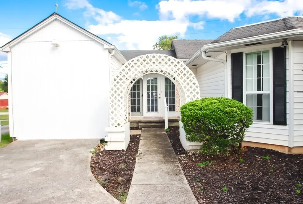 319 Mount View Drive Sparta TN 38583