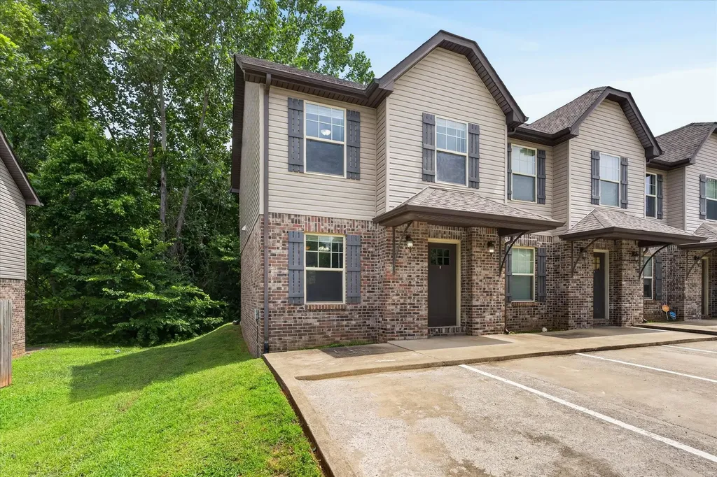 1763 Spring Water Drive Clarksville TN 37040