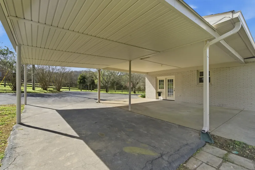 4203 Pulaski Highway Culleoka TN 38451