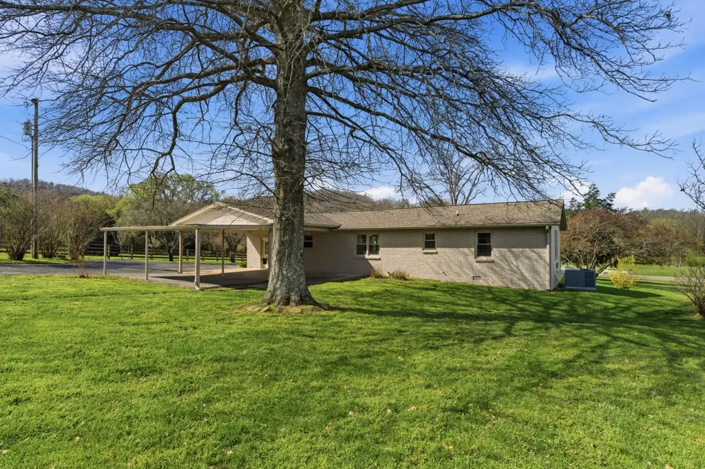 4203 Pulaski Highway Culleoka TN 38451