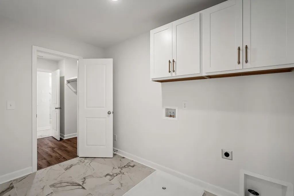 1822 Abelson Way Columbia TN 38401