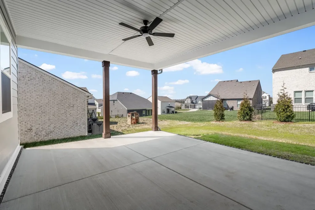 1822 Abelson Way Columbia TN 38401