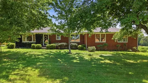 5039 Somerville Road Cross Plains TN 37049