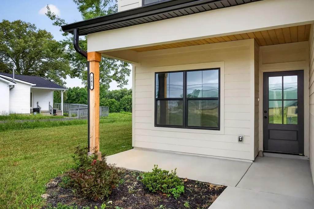 241 Cripps Lane Smithville TN 37166