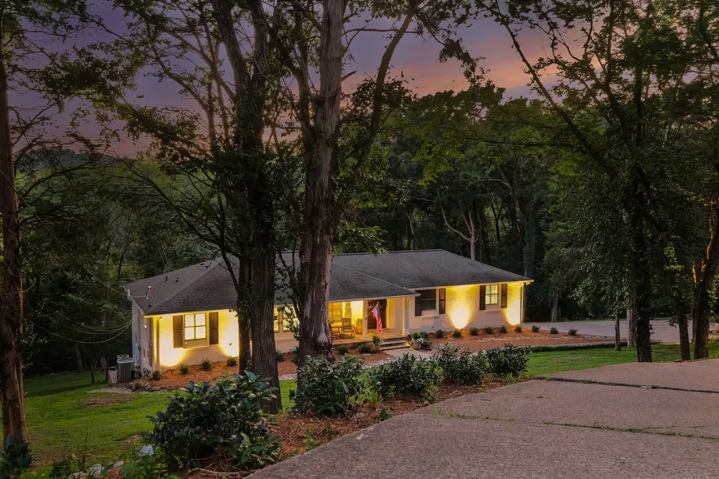 4629 Shys Hill Road Nashville TN 37215