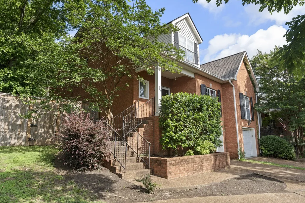 1200A Cedar Lane Nashville TN 37212