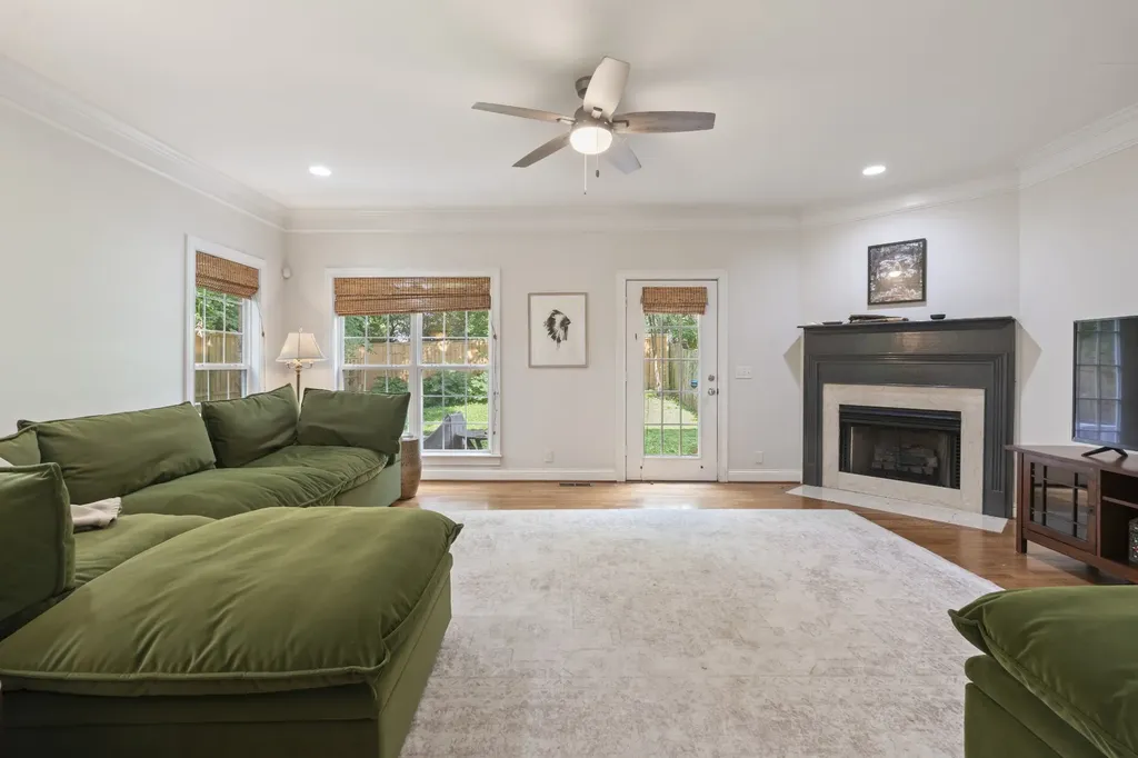 1200A Cedar Lane Nashville TN 37212