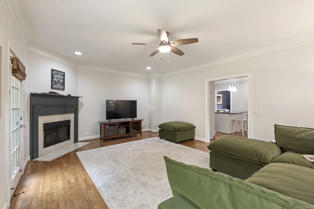 1200A Cedar Lane Nashville TN 37212