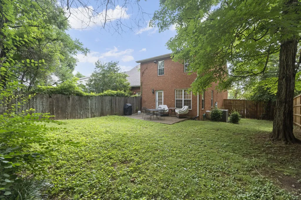 1200A Cedar Lane Nashville TN 37212