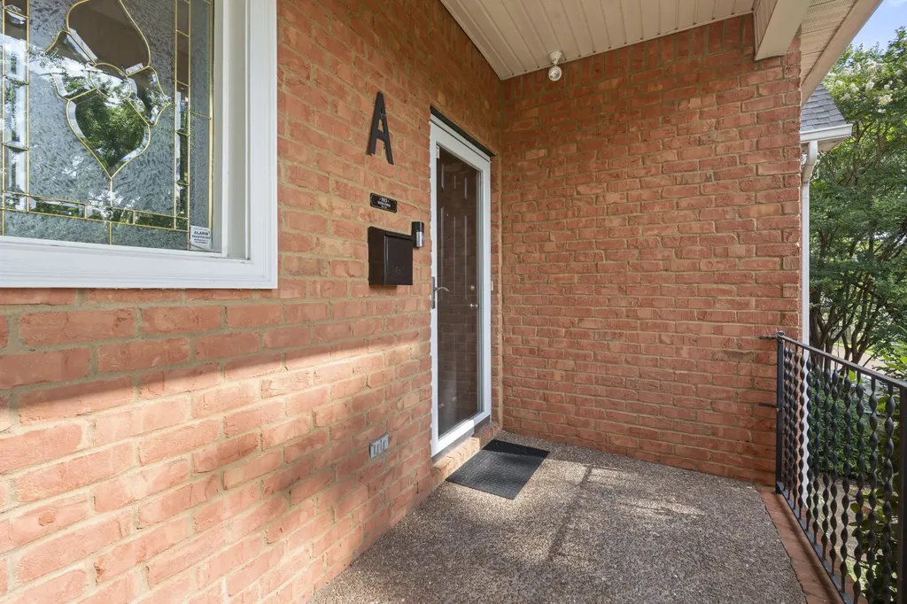 1200A Cedar Lane Nashville TN 37212