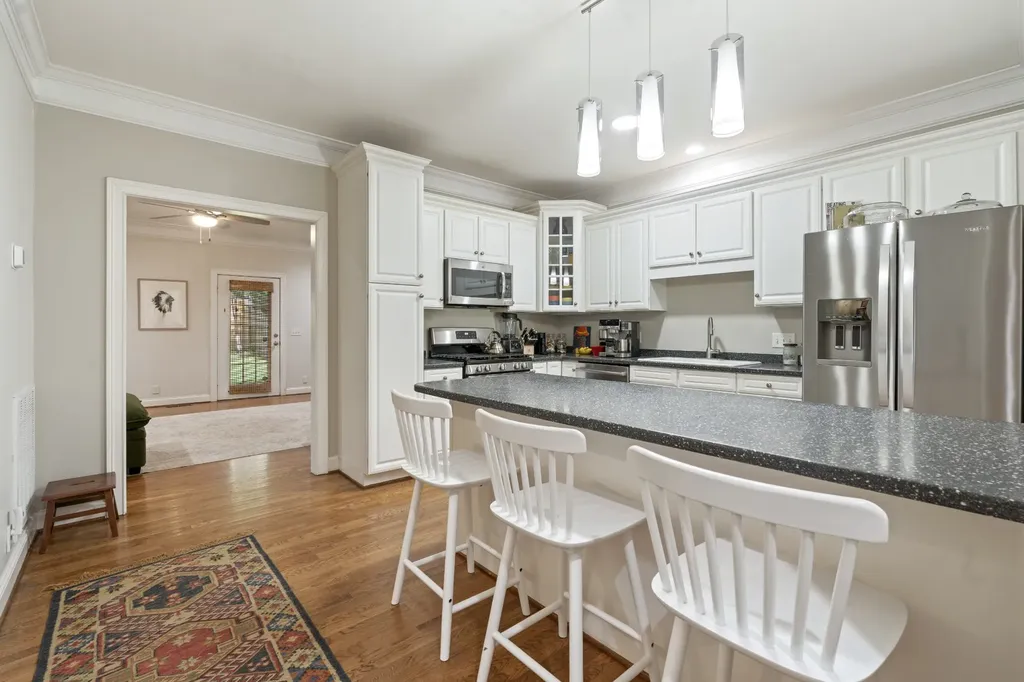 1200A Cedar Lane Nashville TN 37212