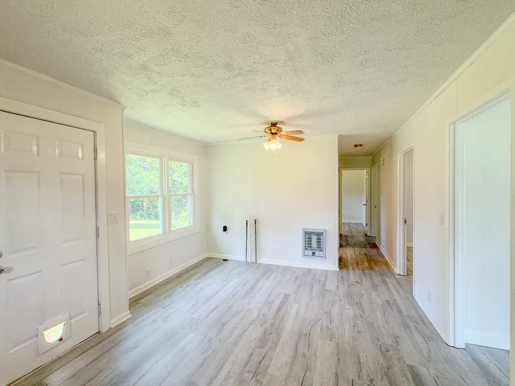 211 Hayes Street Hartsville TN 37074