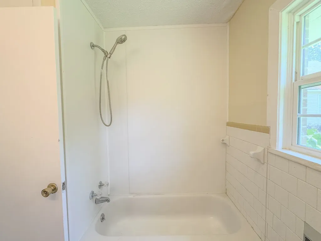 211 Hayes Street Hartsville TN 37074