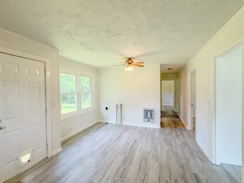 211 Hayes Street Hartsville TN 37074