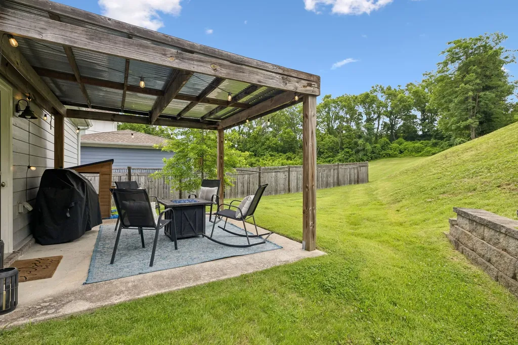 2387 Somerset Valley Drive Antioch TN 37013