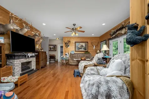 1621 Shelbyville Highway Petersburg TN 37144