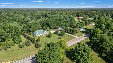 1621 Shelbyville Highway Petersburg TN 37144