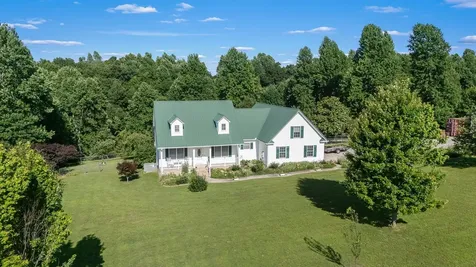 1621 Shelbyville Highway Petersburg TN 37144