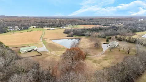 3100 Floyd Road Eagleville TN 37060