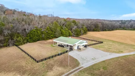 3100 Floyd Road Eagleville TN 37060
