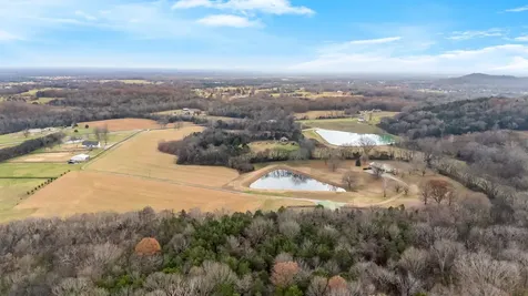 3100 Floyd Road Eagleville TN 37060