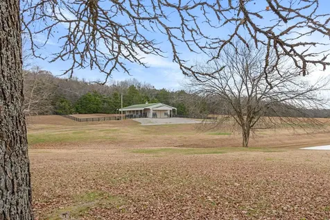 3100 Floyd Road Eagleville TN 37060