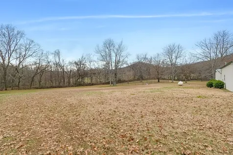 3100 Floyd Road Eagleville TN 37060