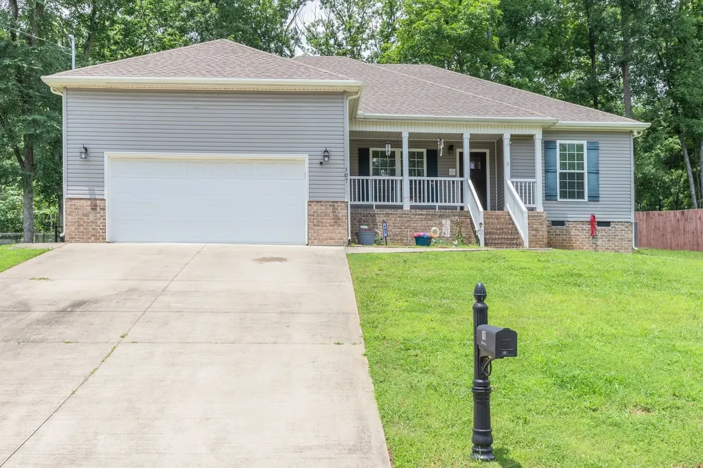 107 Doak Street Shelbyville TN 37160