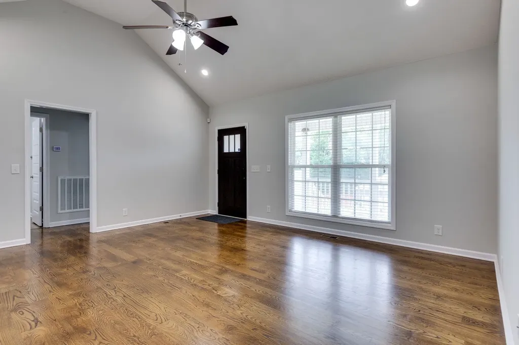 107 Doak Street Shelbyville TN 37160