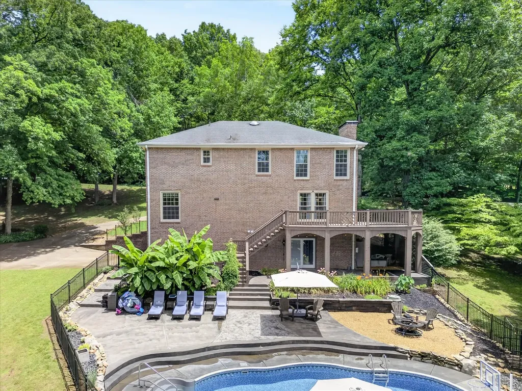 1610 Deerfield Drive Clarksville TN 37043
