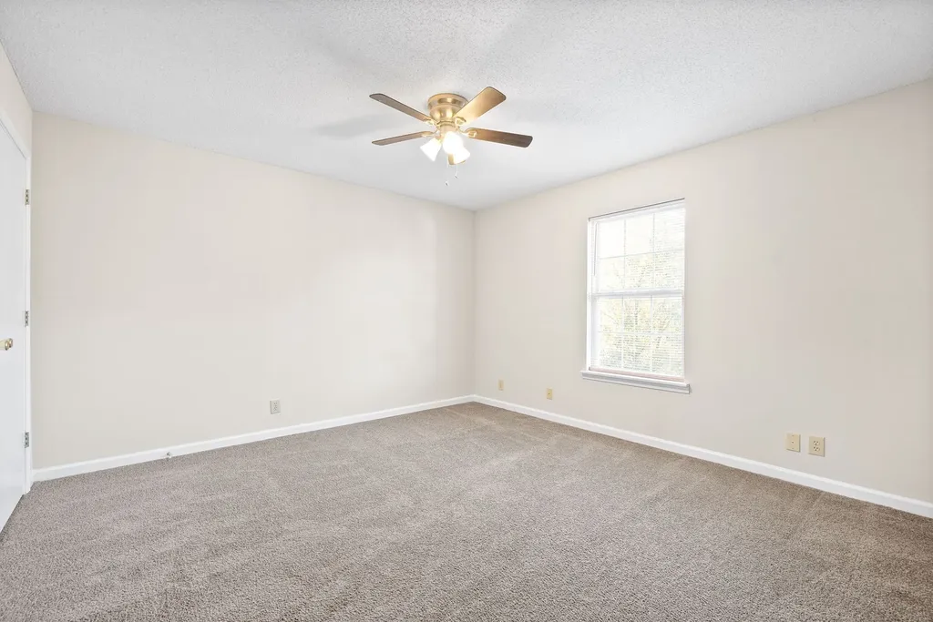 2303 Raleigh Court Clarksville TN 37043