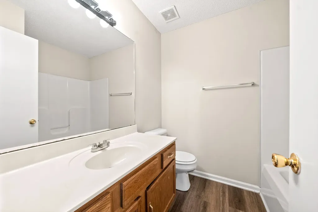 2303 Raleigh Court Clarksville TN 37043